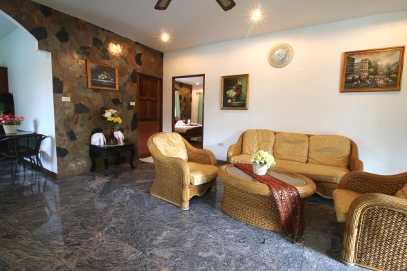 adventurer_5_living_room adventurer livingroom