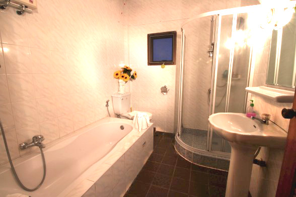 residence bathroom residence bathroom